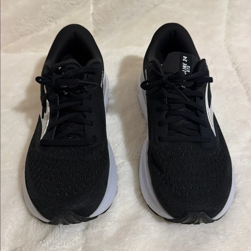 Brooks Adrenaline GTS 24 Black and White Running Shoes. Size 10 Wide - Picture 2 of 4
